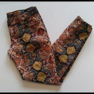 TWO Celebrity Pink Snakeskin Print Skinnies 9